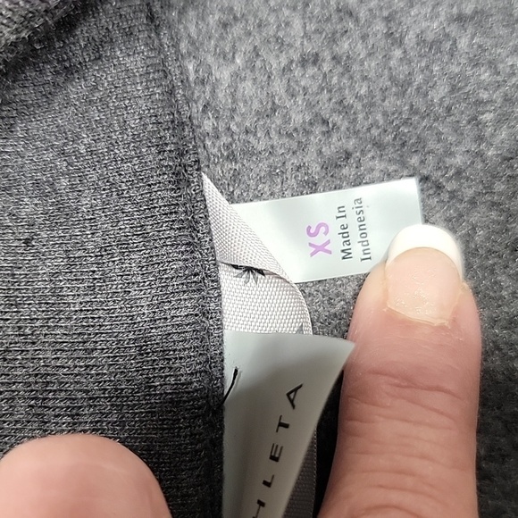 Athleta, Size XS Cherry Creek Gray Asymmetrical Zip Jacket, EUC - Picture 10 of 16